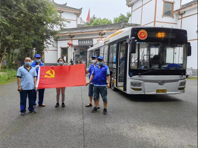 辦好事、解民憂、暖民心，成都公交集團為敬老院老人開行疫苗接種專線(圖1)