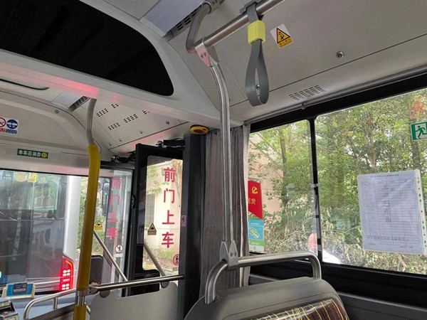 好消息！上海733輛“黑金剛”公交車將大變樣！車廂內(nèi)多了這些......(圖1)