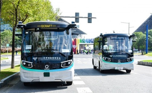 打通出行“最后三公里”！輕舟智航發(fā)布全國(guó)首個(gè)公開道路5G自動(dòng)駕駛網(wǎng)約巴士(圖2)
