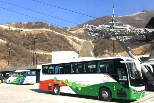 蓄勢待發(fā)！歐輝氫燃料客車駛?cè)攵瑠W核心區(qū)(圖1)