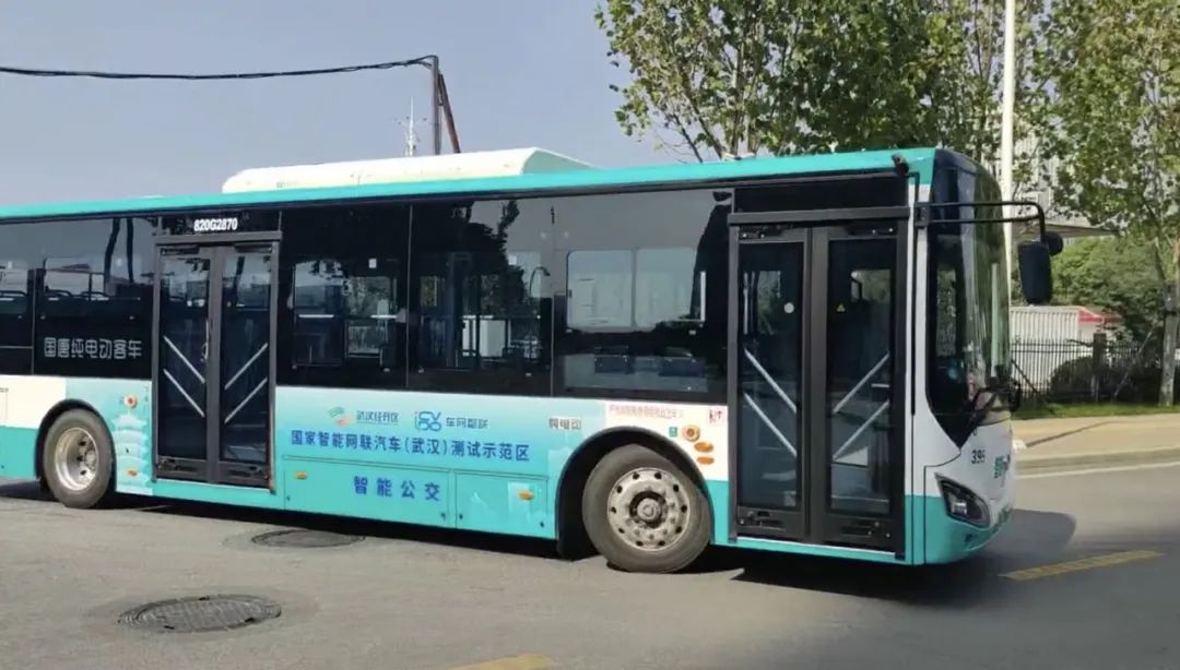 武漢首臺(tái)ADAS智能公交投入使用！(圖4)